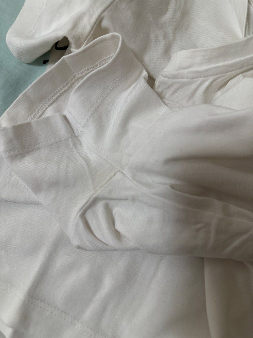 ZARA White Cropped T-Shirt (Category: Shirts) located in Manila. Submitted by joan.here (Listing ID 1463412975, Image 3). Description: Brand: zara Size: xs Condition: with slight yellow stain in underarm area Rfs: decluttering Mop: bank transfer Delivery: grab/ lalamove. Sf shouldered by buyer Loc: tondo manila.