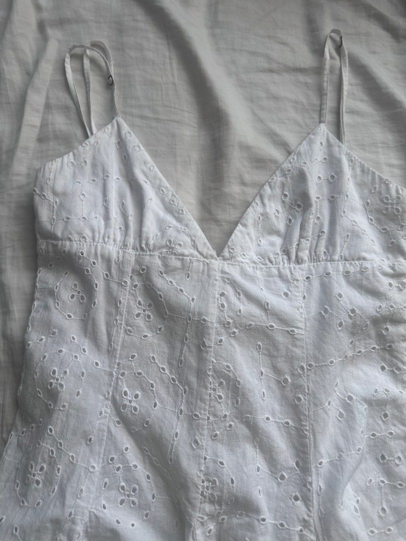 Zara White Mini Dress (Category: Dresses) located in Taguig. Submitted by beatrizangela (Listing ID 1463407091, Image 2). Description: .