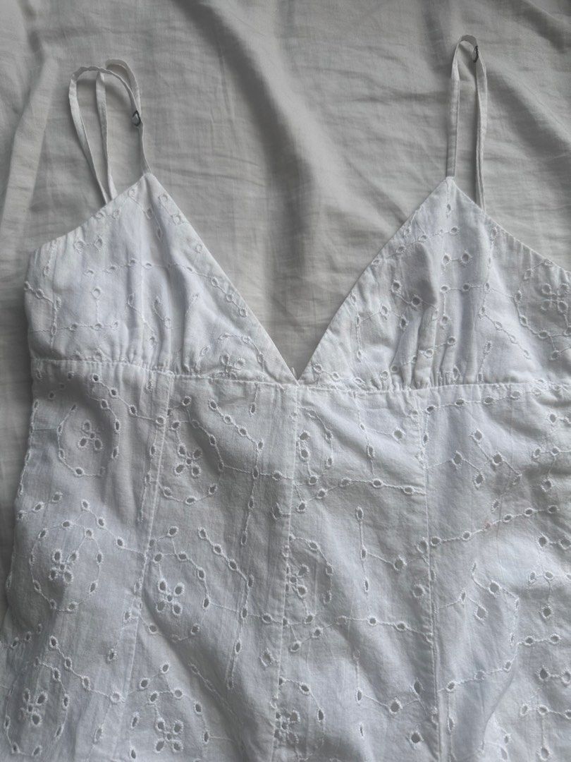 Zara White Mini Dress (Category: Dresses) located in Taguig. Submitted by beatrizangela (Listing ID 1463407091, Image 3). Description: .