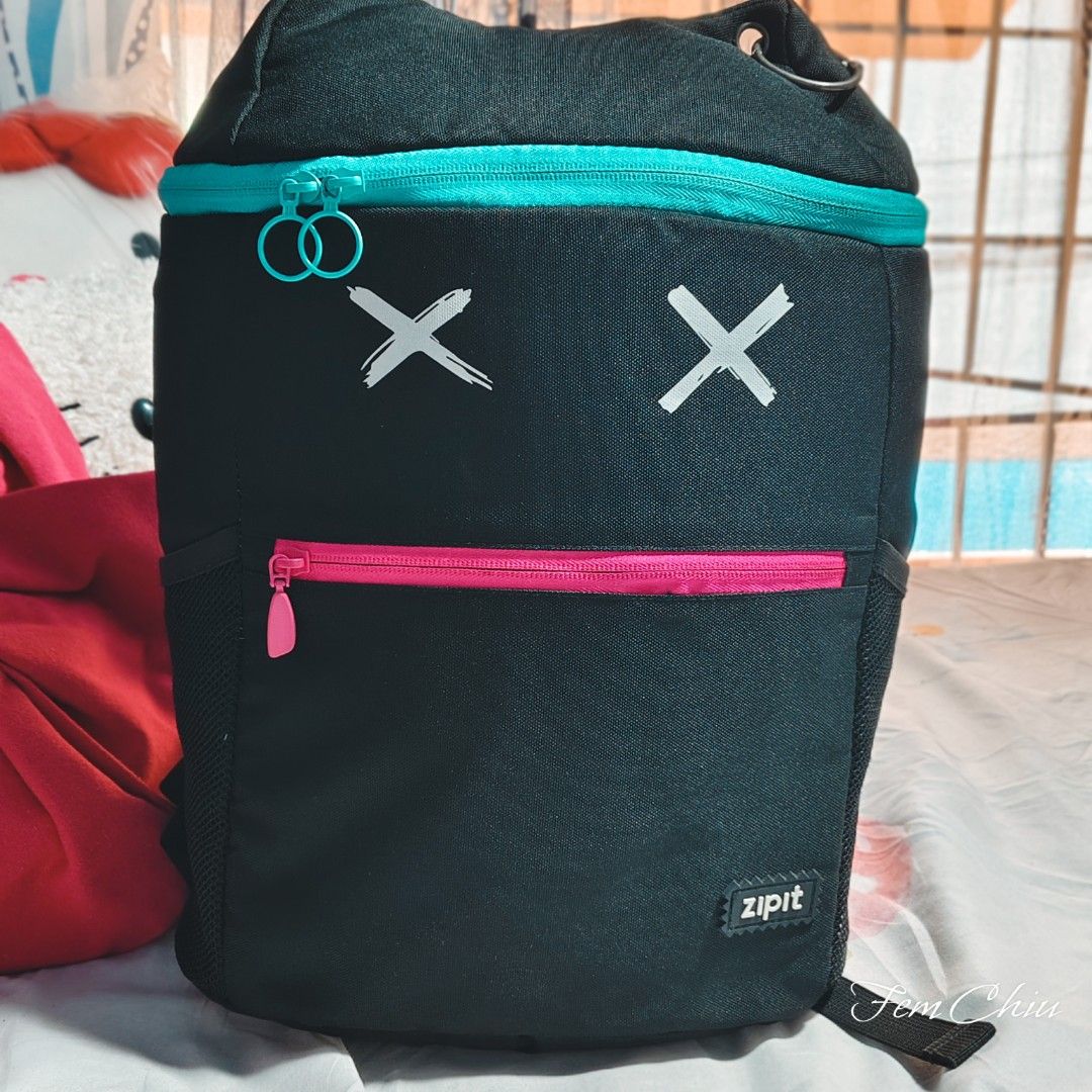 Zipit black large backpack (Category: Backpacks) located in Pateros City. Submitted by soshifem (Listing ID 1463496672, Image 2). Description: large size can fit laptop in great condition.