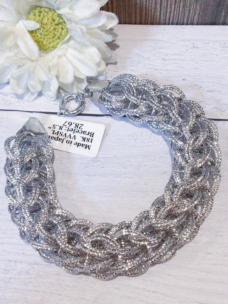 18k Japan whitegold bracelet (Category: Bracelets) located in Manila. Submitted by bhelgoldseller2ndaccount (Listing ID 1463601025, Image 2). Description: New!!✨New!!✨New!! Authentic 18k Japan Golds 💯pawnable/naisasanla 💯with high appraisal rate 💯good investment 💯Direct supplier price 👉OPEN for resellers 🌺please take time to evaluate their actual sizes and grams 👉Best panggift for all occasions ✅ Sold per grams not per piece Kya lowest pri