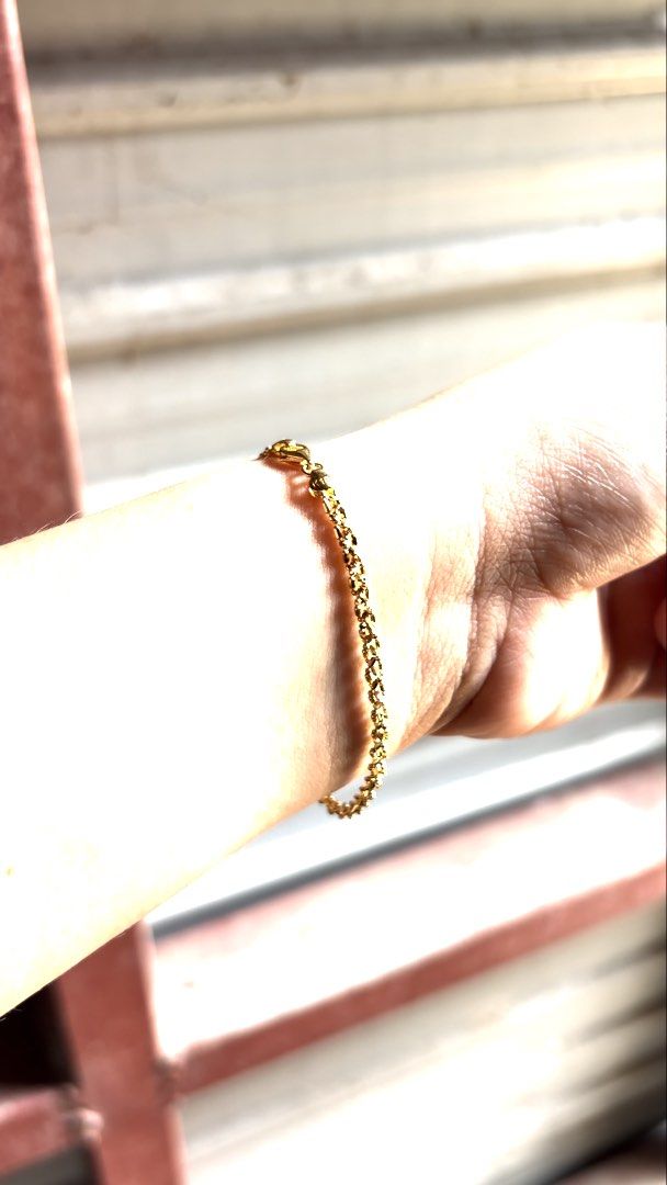 18k saudi gold bracelet (Category: Bracelets) located in Cagayan de Oro. Submitted by mayger03 (Listing ID 1463683743, Image 1). Description: .
