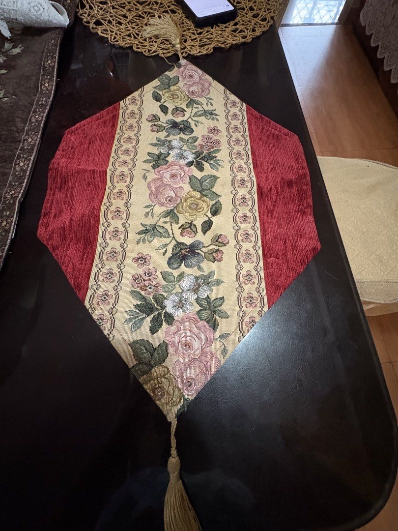 18”x11” centerpiece (Category: Other Home Decor) located in Dipolog. Submitted by playmatesfriend.ph (Listing ID 1463570676, Image 2). Description: .