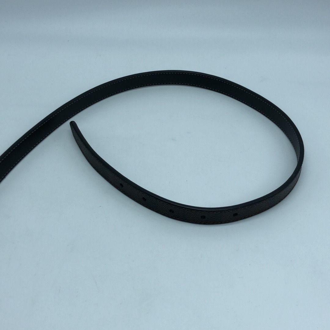 267009396 COACH BELT CX058 (Category: Belts) located in Taguig. Submitted by ecoring.ph (Listing ID 1463576353, Image 2). Description: ◆CONDITION: B+ ◆DESCRIPTIONS: (Other defects/info:) The body of the belt has slight press marks and shows signs of use. The underside of the belt is minimally wrinkled and shows signs of use. Overall, the belt remains in good condition. ◆SIZE: ⁎WIDTH: 2cm. (approximately only) ⁎LENGTH: 119cm. (approximately only) 