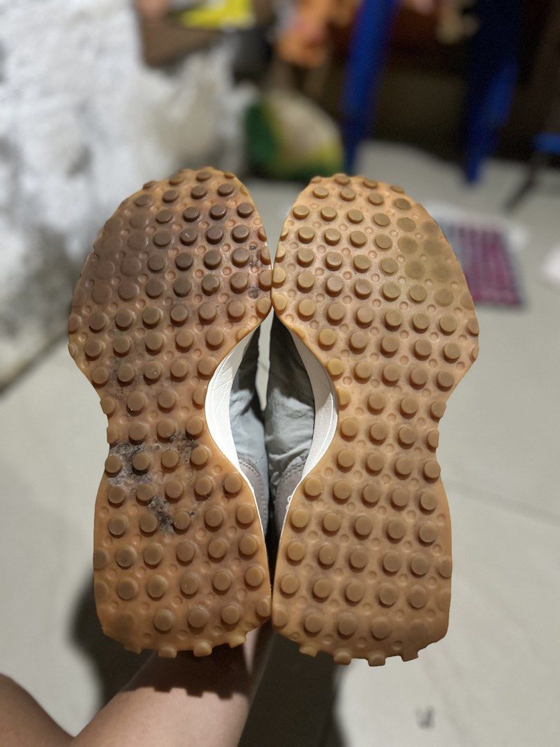 327 (Category: Sneakers) located in Cebu City. Submitted by cyrilk1cks (Listing ID 1463637266, Image 3). Description: .