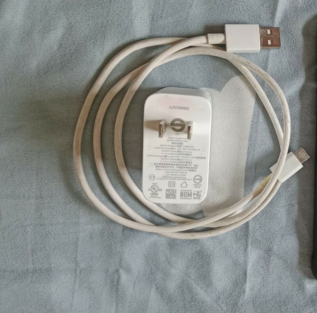 80W fast charger original VOCC (Category: Chargers & Cables) located in Cavite. Submitted by tobibrat (Listing ID 1463659431, Image 1). Description: 80W fast charger original VOCC 1k fix pick up only pascam dos gentri cavite.