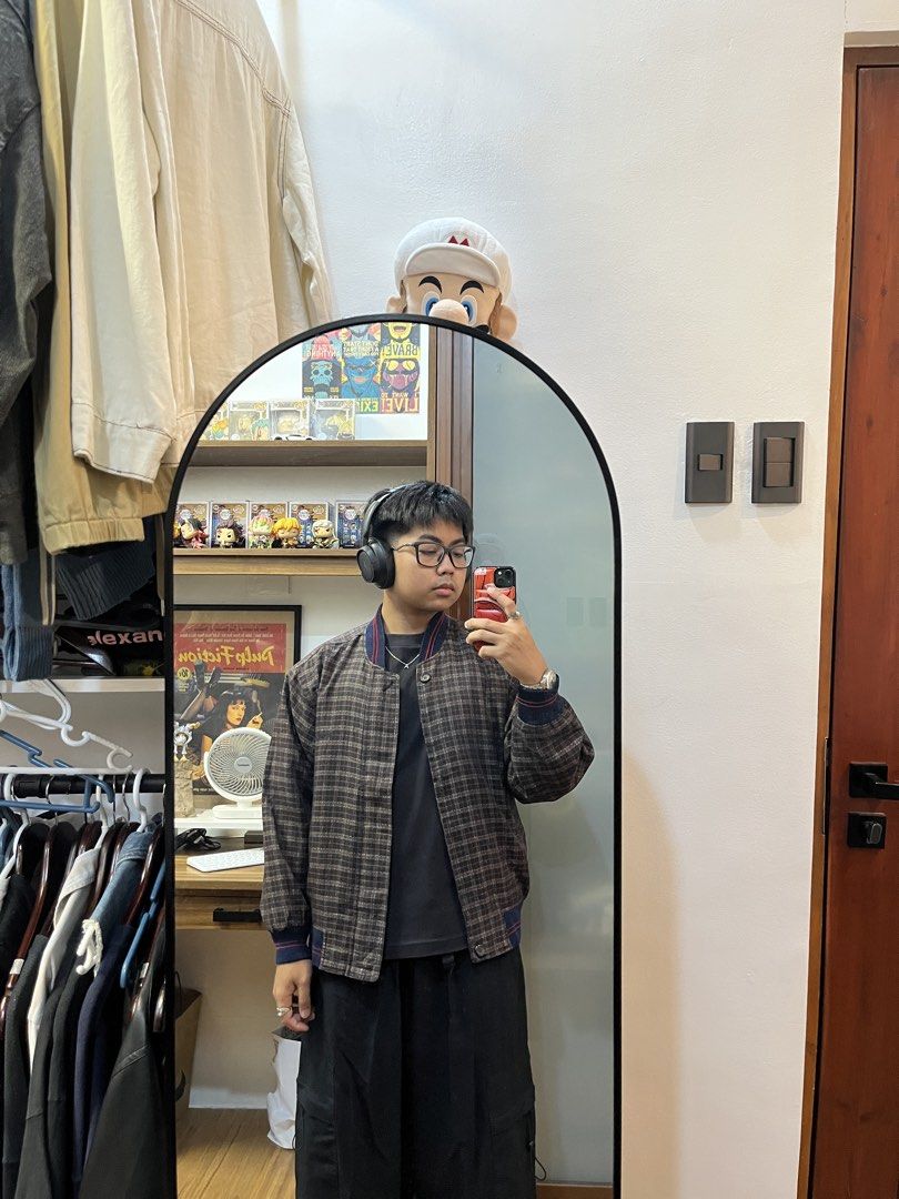 90s Berkeley Brown Plaid Bomber Jacket (Category: Coats, Jackets and Outerwear) located in Davao. Submitted by spilled.bins (Listing ID 1463681189, Image 3). Description: 90s Berkeley Brown Plaid Bomber Jacket With Shoulder Pads Width: 23.5in Length: 26.5in Boxy XL Measurement | Fits Large Excellent Condition Mine: ₱600 . +shipping fee on top . Model Reference: Height: 5’5 feet Weight: 68kg.