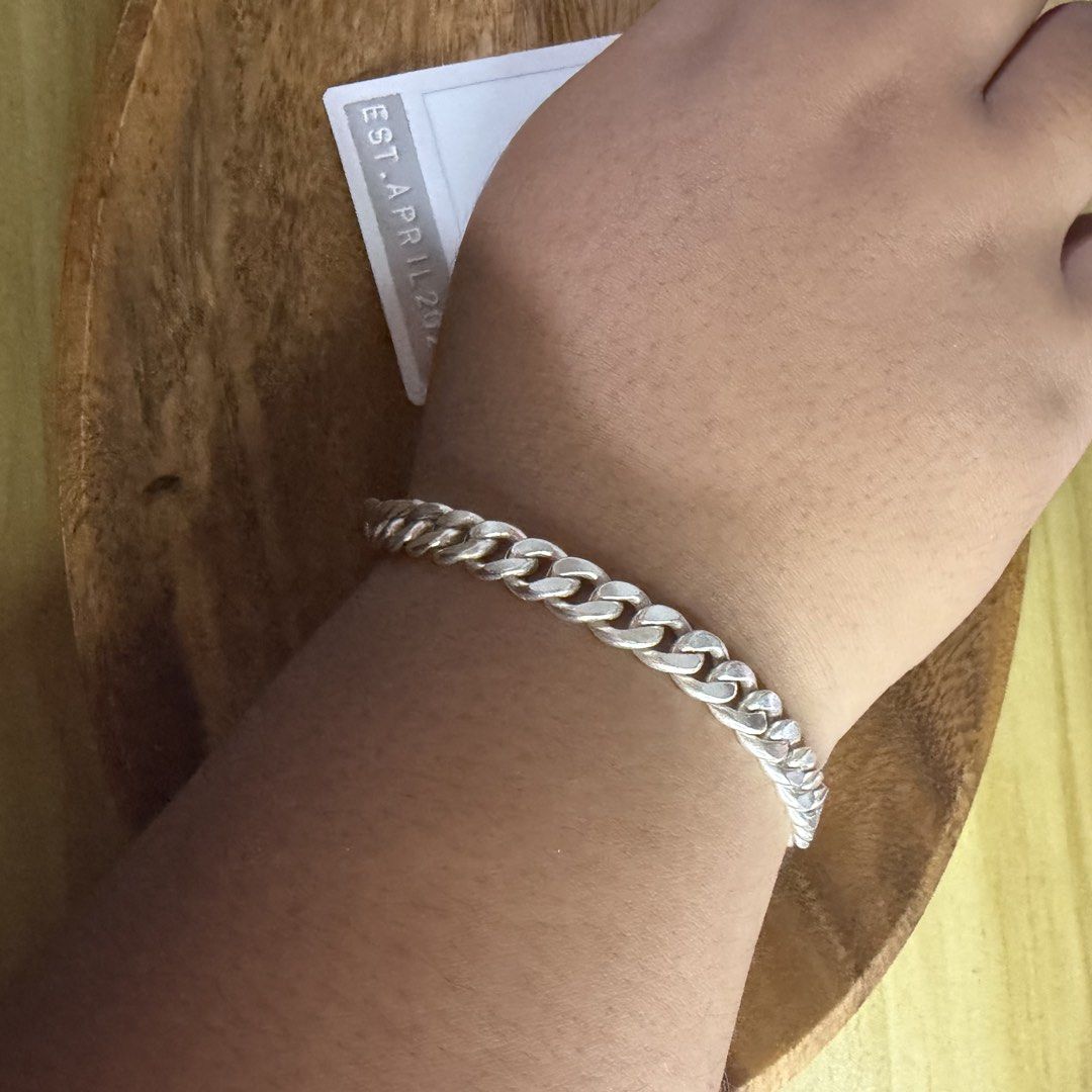 950 Silver Jewelry Bracelet (Category: Jewelry) located in Caloocan City. Submitted by lynaldeax (Listing ID 1463676104, Image 3). Description: 950 Silver Jewelry Bracelet 8.5 inches With Stamp - 950 / 95% Purity 25 grams.