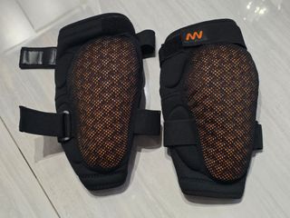 （分類：）位於 。 由 cam.meow 提交（商品編號 1463709205，圖片 1）。簡介： 。
