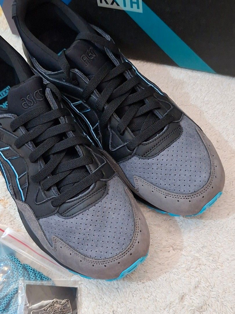 🐢 ASICS GEL-LYTE III x KITH “Leatherbacks” (Category: Sneakers) located in Taguig. Submitted by authprelovedonlineshop2 (Listing ID 1463630371, Image 2). Description: ### 🐢 ASICS GEL-LYTE III x KITH “Leatherbacks” **🔥 Rare collaboration — BNDS / OG All!** - **ASICS GEL-LYTE III x KITH “Leatherbacks”** - Iconic **Leatherbacks** colorway - **US Size 11** - **Brand New Deadstock (BNDS)** - **OG all** — complete with original packaging/accessories
