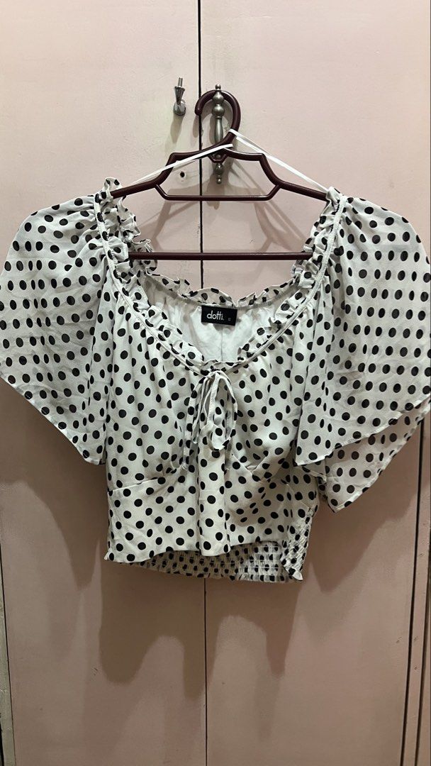 💌 Dotti Polka Dot Blouse Top (Category: Blouses) located in Marikina City. Submitted by armnno (Listing ID 1463702139, Image 1). Description: — Bought from ig @haulsbynaomi — Size Medium — Personally used once — DM for WW pics :) 📍Marikina 💸 GCash, Bank Transfer 📬 J&T, Grab, or Lalamove .