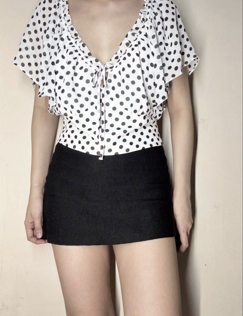 💌 Dotti Polka Dot Blouse Top (Category: Blouses) located in Marikina City. Submitted by armnno (Listing ID 1463702139, Image 2). Description: — Bought from ig @haulsbynaomi — Size Medium — Personally used once — DM for WW pics :) 📍Marikina 💸 GCash, Bank Transfer 📬 J&T, Grab, or Lalamove .