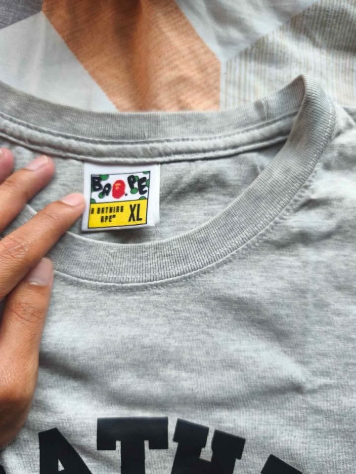 A Bathing 4pe (Category: Tshirts & Polo Shirts ) located in Manila. Submitted by bossjear (Listing ID 1463679212, Image 2). Description: Off legit best fit small to medium 26X19.5 Paco manila j&t or lalamove..