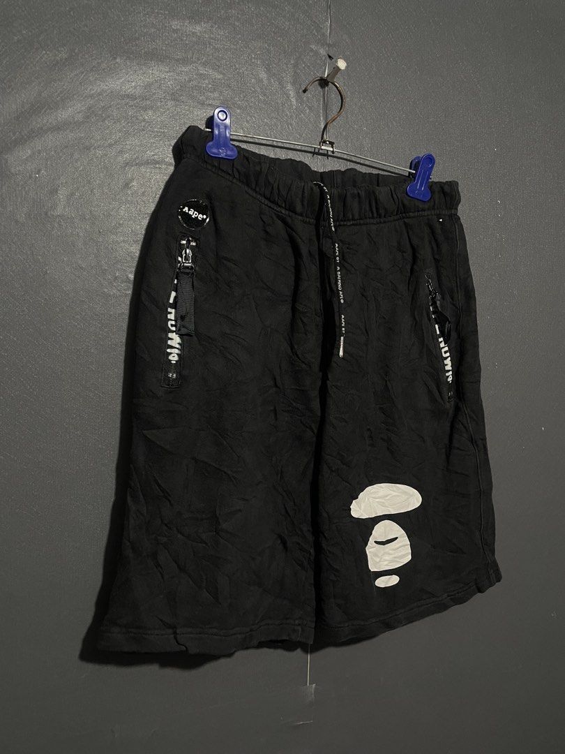 Aape by Bathing Ape "AAPE UNIVERSE" Sweatshorts (Category: Shorts) located in Manila. Submitted by claii_collection (Listing ID 1463665711, Image 1). Description: Aape by Bathing Ape "AAPE UNIVERSE" Sweatshorts - 28-34x20 - Excellent Condition - Complete tags and washtags - Authentic/Legit.