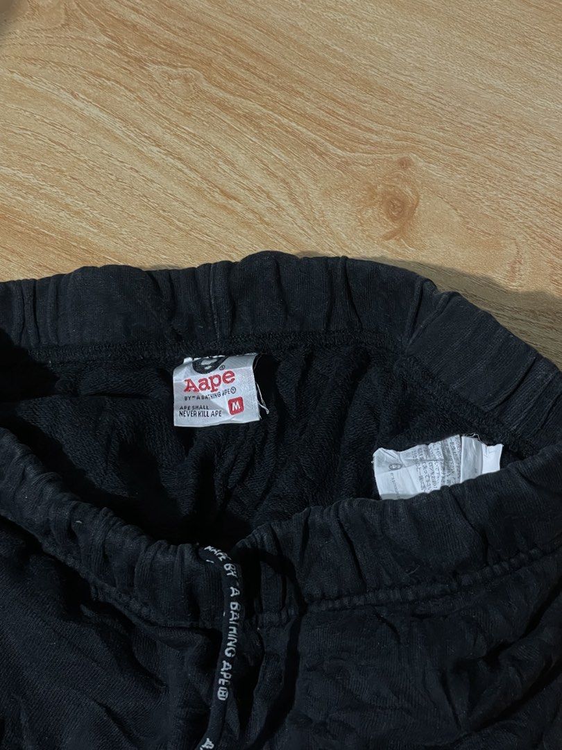 Aape by Bathing Ape "AAPE UNIVERSE" Sweatshorts (Category: Shorts) located in Manila. Submitted by claii_collection (Listing ID 1463665711, Image 3). Description: Aape by Bathing Ape "AAPE UNIVERSE" Sweatshorts - 28-34x20 - Excellent Condition - Complete tags and washtags - Authentic/Legit.