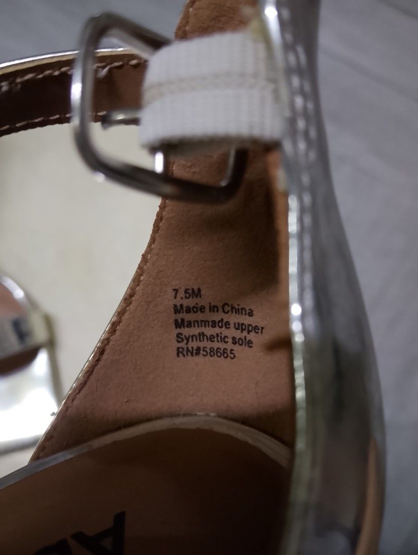 Abound heels (Category: Heels) located in Quezon City. Submitted by isabelle_1212_ (Listing ID 1463568446, Image 2). Description: used once sa wedding from US fits size 7 to 7.5.