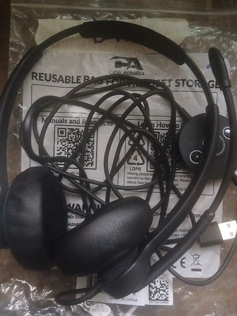 Ac-307 noise cancelling prof head phone pc (Category: Other Audio Equipment) located in Quezon City. Submitted by achieb0620 (Listing ID 1463624432, Image 1). Description: FOR SALE Cyber acoustic brand new rush Model Ac-304 RUSH RUSH RUSH LOW LOW LOW PRICE! WITH NOISE CANCELLATION NEGOTIABLE.