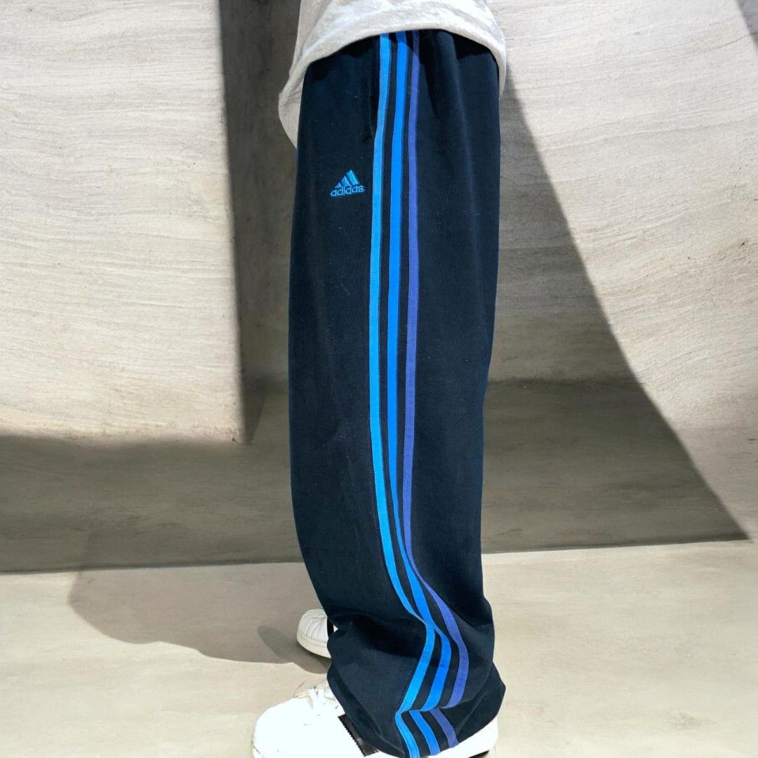ADI SWEAT PANTS (Category: Joggers) located in Siniloan. Submitted by jv_anthony (Listing ID 1463280462, Image 2). Description: NO ISSUE NEED WASH W - 32-40 L-41 THIGH-14 HEM-7.