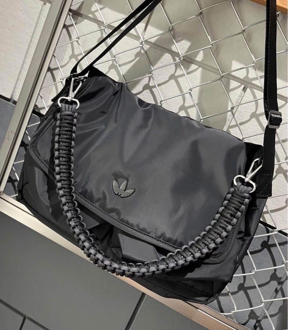 Adidas Bag (Category: Shoulder Bags) located in Binan City. Submitted by pinkykeenshop (Listing ID 1463734256, Image 2). Description: .