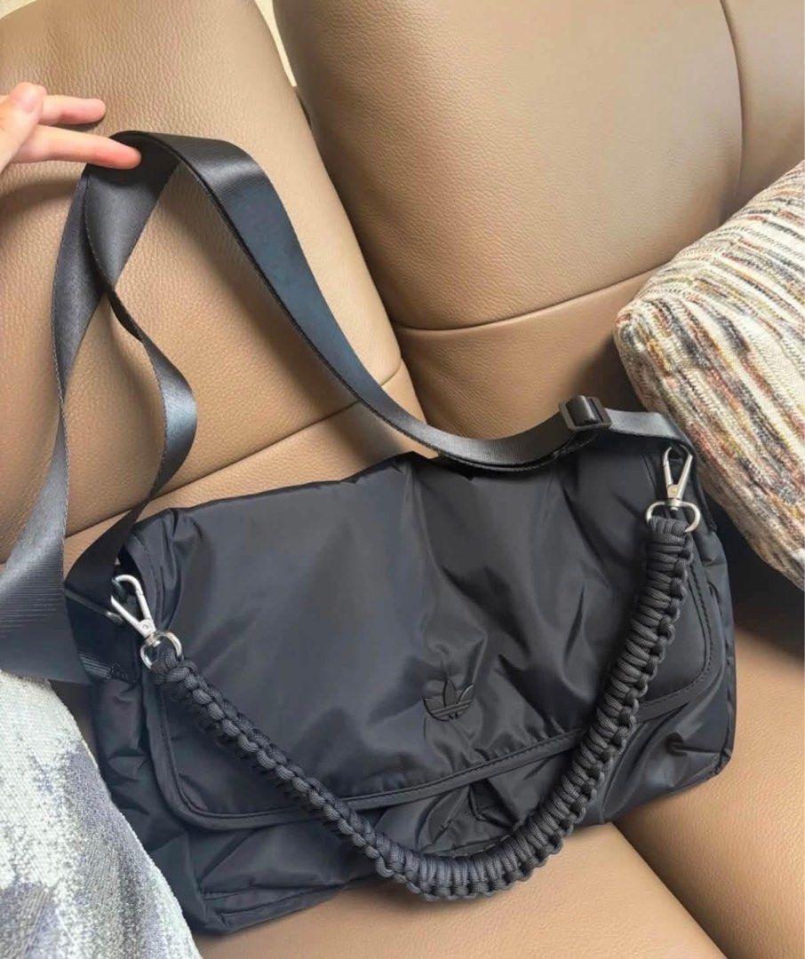 Adidas Bag (Category: Shoulder Bags) located in Binan City. Submitted by pinkykeenshop (Listing ID 1463734256, Image 1). Description: .