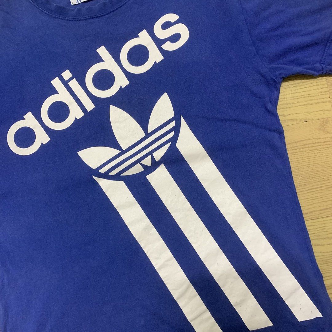 ADIDAS BUNGA (Category: Tshirts & Polo Shirts) located in Kuala Terengganu. Submitted by matinstore2809 (Listing ID 1463672033, Image 2). Description: *ADIDAS BUNGA* TAG L P20 L27 .