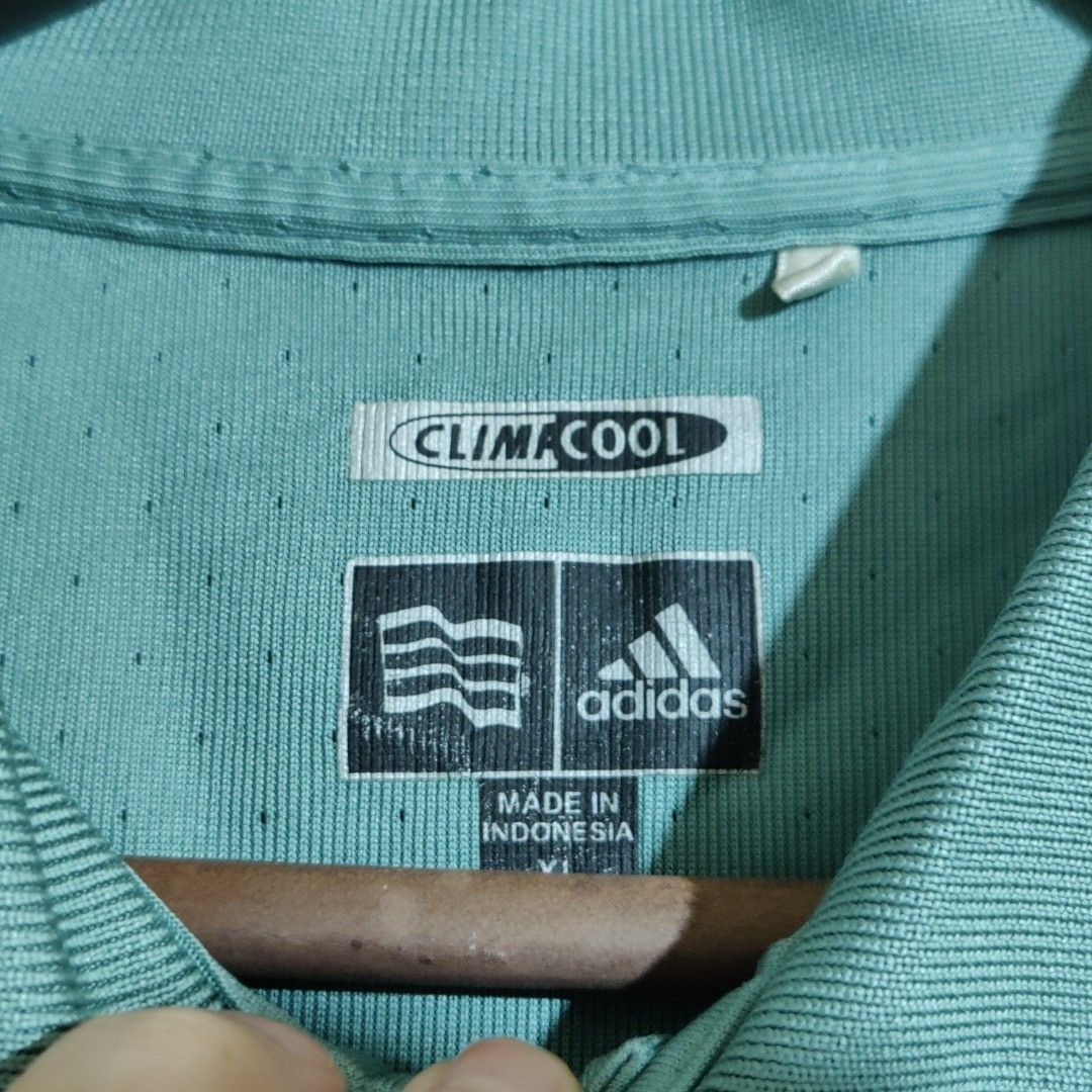 Adidas Climacool Golf Polo Shirt (Category: Tshirts & Polo Shirts ) located in Bangued. Submitted by daysusagoodies (Listing ID 1463704026, Image 3). Description: ADIDAS CLIMACOOL Size XL on the tag W24xL29.5 Excellent Condition .