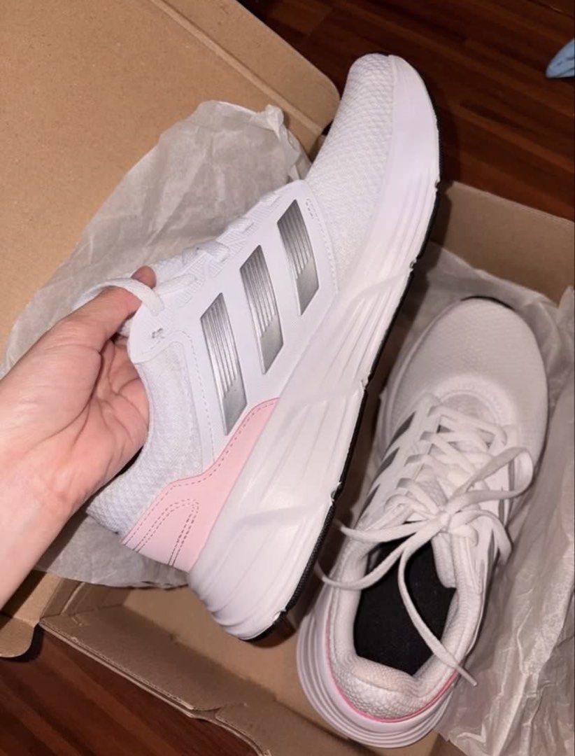 Adidas Galaxy 6W Running Shoes (Category: Sneakers) located in Davao. Submitted by piarsri777 (Listing ID 1463584590, Image 3). Description: Reason for selling: bought the wrong size can be used for running and pickleball dm for more deets.