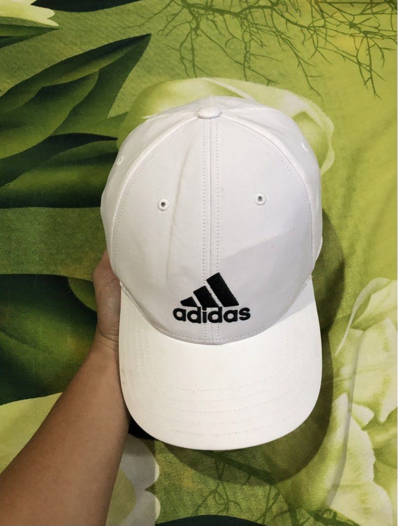Adidas Lightweight Baseball Cap (Category: Caps & Hats) located in Dumaguete. Submitted by raysthrift (Listing ID 1463574098, Image 2). Description: ✅Adidas Lightweight Baseball Cap -One Size Fits All (OSFA) -9.8/10 Color rate -Embroidered Logo -Excellent condition.