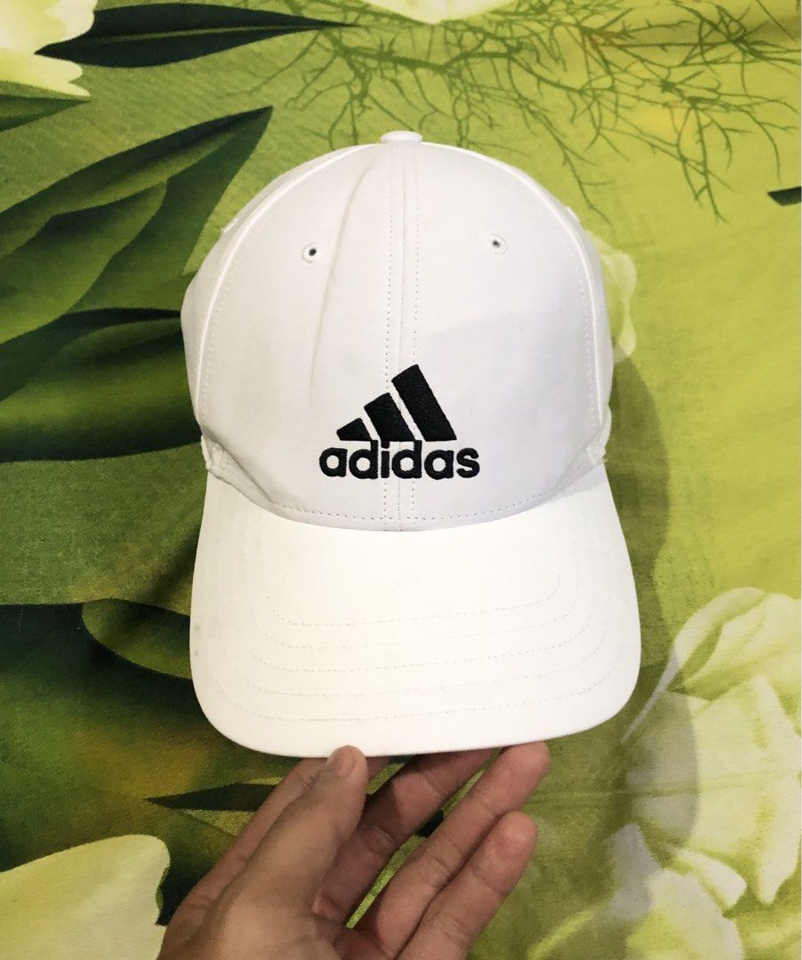Adidas Lightweight Baseball Cap (Category: Caps & Hats) located in Dumaguete. Submitted by raysthrift (Listing ID 1463574098, Image 3). Description: ✅Adidas Lightweight Baseball Cap -One Size Fits All (OSFA) -9.8/10 Color rate -Embroidered Logo -Excellent condition.