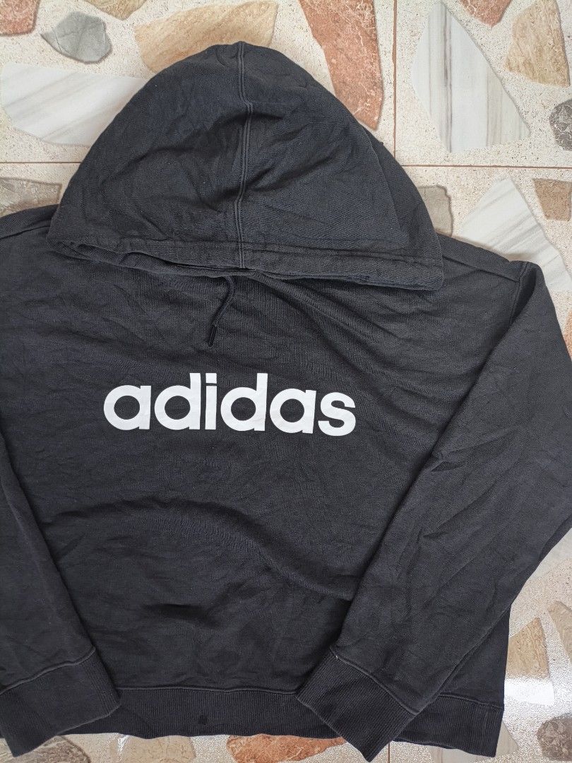 Adidas Neo cropped hoodie (Category: Coats, Jackets and Outerwear) located in Manila. Submitted by thriftters27 (Listing ID 1463739742, Image 3). Description: Adidas Neo Cropped Hoodie ⚫ - Good for gym, jogging, and other light activities - Best fit: M-L (women's) - No issues, as new 💵₱399 📍Dasma, Cavite.