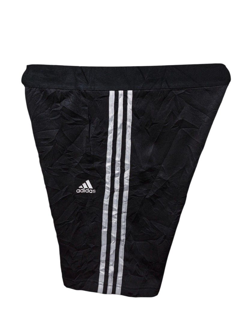 Adidas Predator Black Shorts with 3 Stripes (Category: Shorts) located in Maasim. Submitted by ukayganda25 (Listing ID 1463615382, Image 2). Description: - Black Adidas shorts - Features Predator logo - Classic three stripes on sides - Comfortable elastic waistband - Ideal for sports and casual wear -28-32 Waistline -19 length .