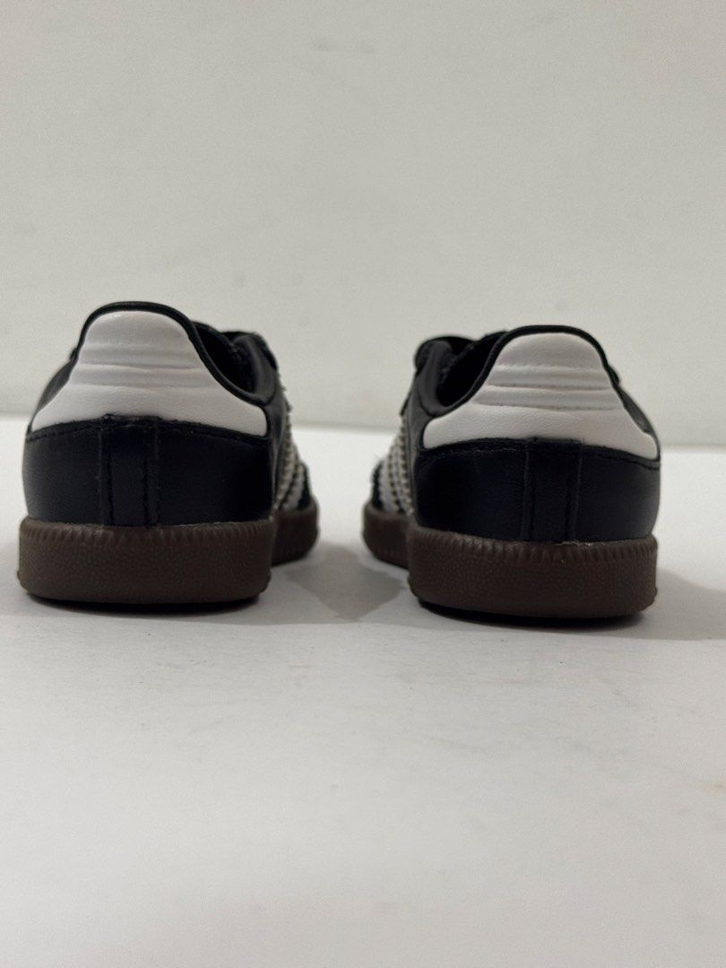 Adidas Samba OG EL I Kids (Category: Babies & Kids Fashion) located in Binan City. Submitted by shederam (Listing ID 1463612684, Image 2). Description: Adidas Samba OG EL I Kids | Php1900 Bought in Sole Academy PH Used Few Times only **Logo on the tongue peeled off** Size: US 5.5K | UK 5K | EU 21 | CN 120 15 CM - Tape Measured **Shipping Fee Not Included**.
