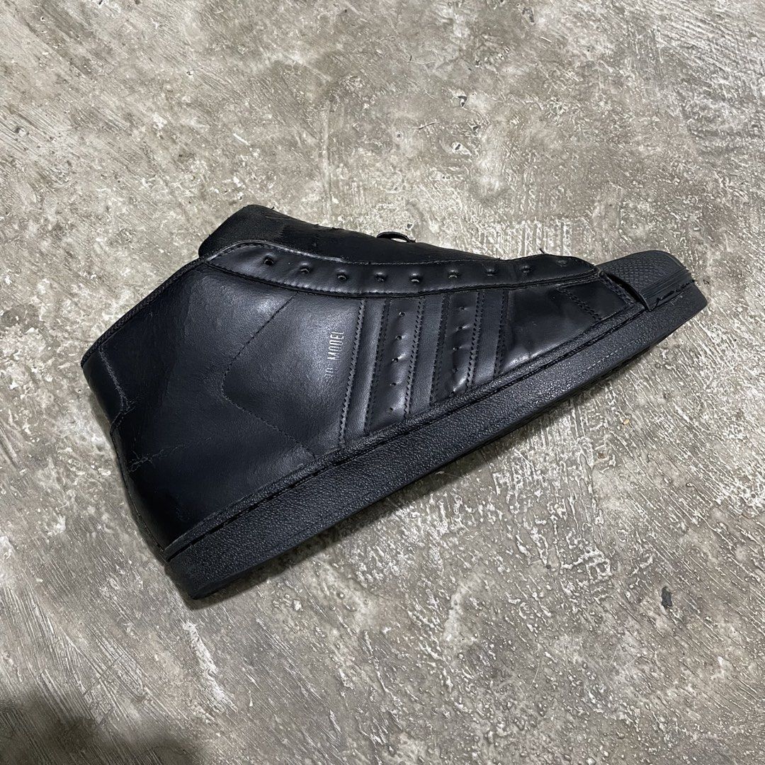 Adidas Superstar Pro Model (Triple Black) • Size 9 (Category: Sneakers) located in Marikina City. Submitted by icecoldstrategy. (Listing ID 1463641001, Image 3). Description: Adidas Superstar Pro Model (Triple Black) • Size 9 / 27 CM • Used / Scratch / Loob nya solid pa • Minimal Heeldrags • Still presentable • Hard to find (even the size) Sobrang swabe nito, IYKYK. Double check the photos for condition. Solid sya sa personal. 😉 Php • 2,500 (tak