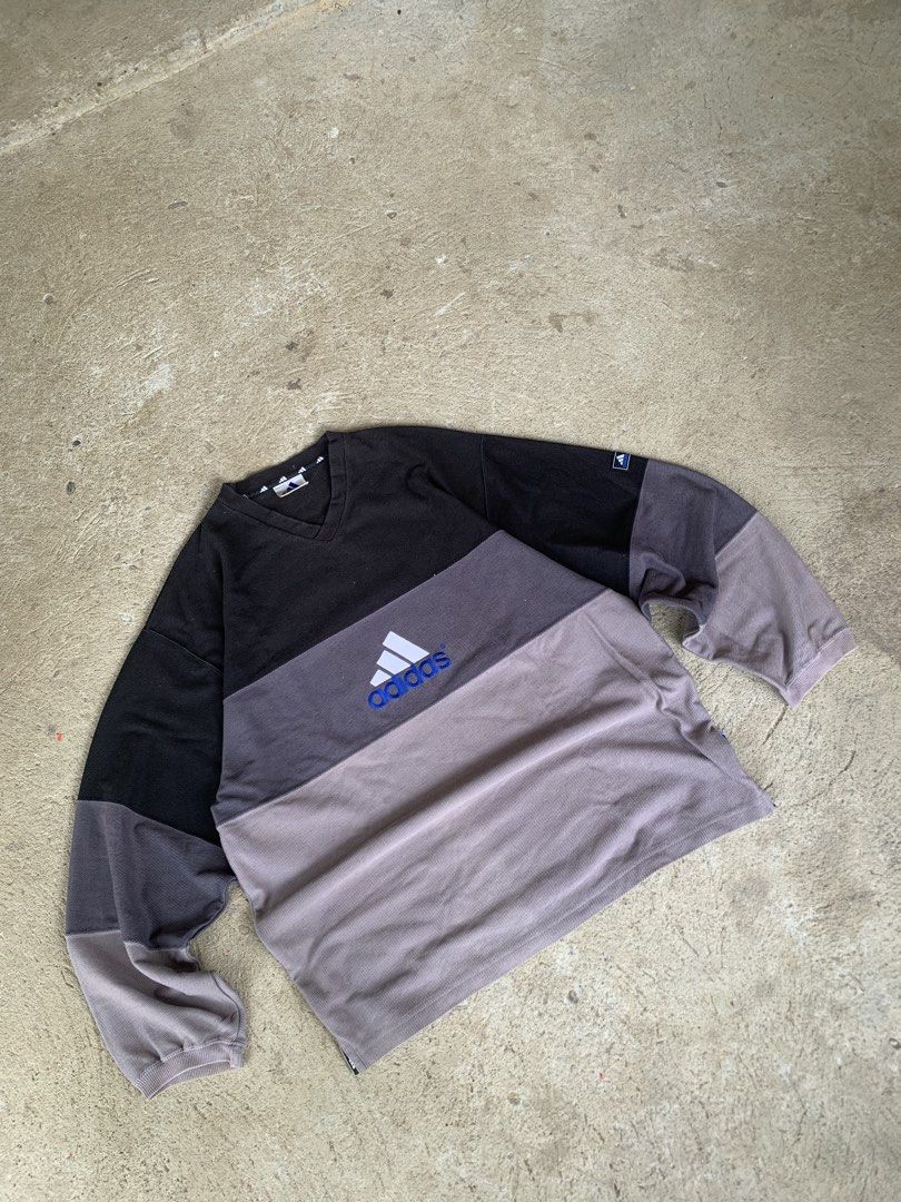 Adidas vintage mid logo (Category: Coats, Jackets and Outerwear) located in Mambusao. Submitted by naze77 (Listing ID 1463680099, Image 1). Description: Dimes 24x28.
