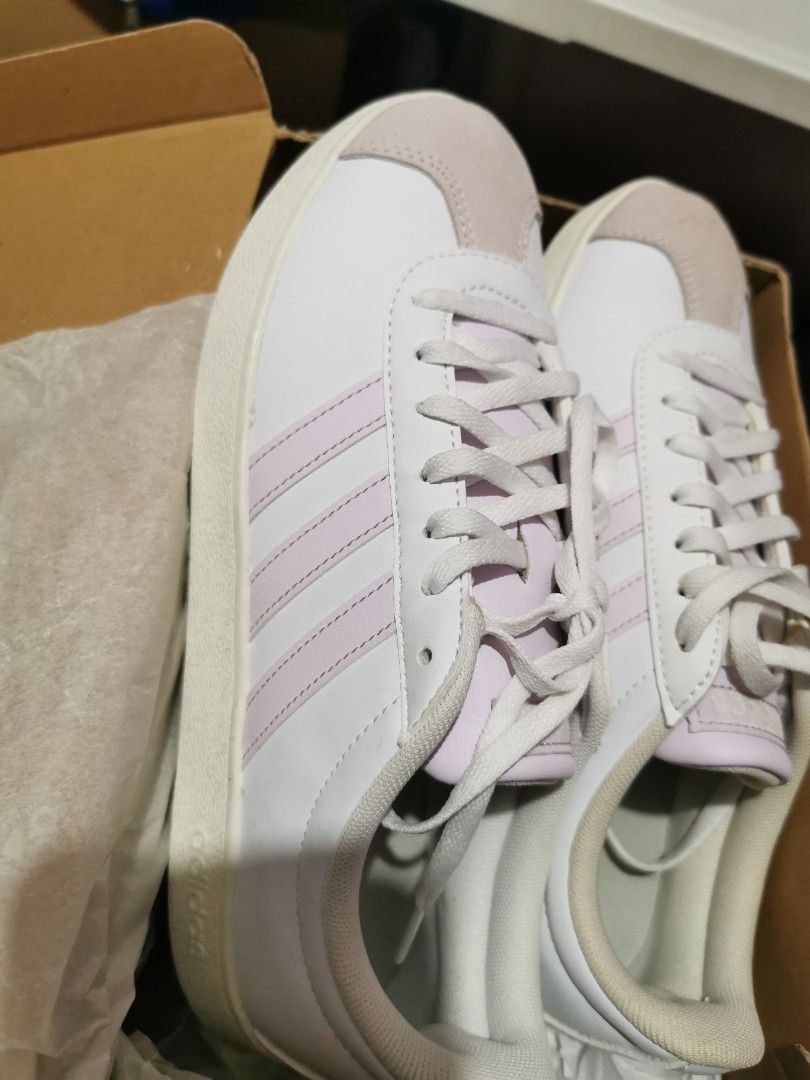 Adidas VL court base (Category: Sneakers) located in Quezon City. Submitted by chezca0818 (Listing ID 1463579752, Image 2). Description: brand new original rfs: di kasya sken 😅 .