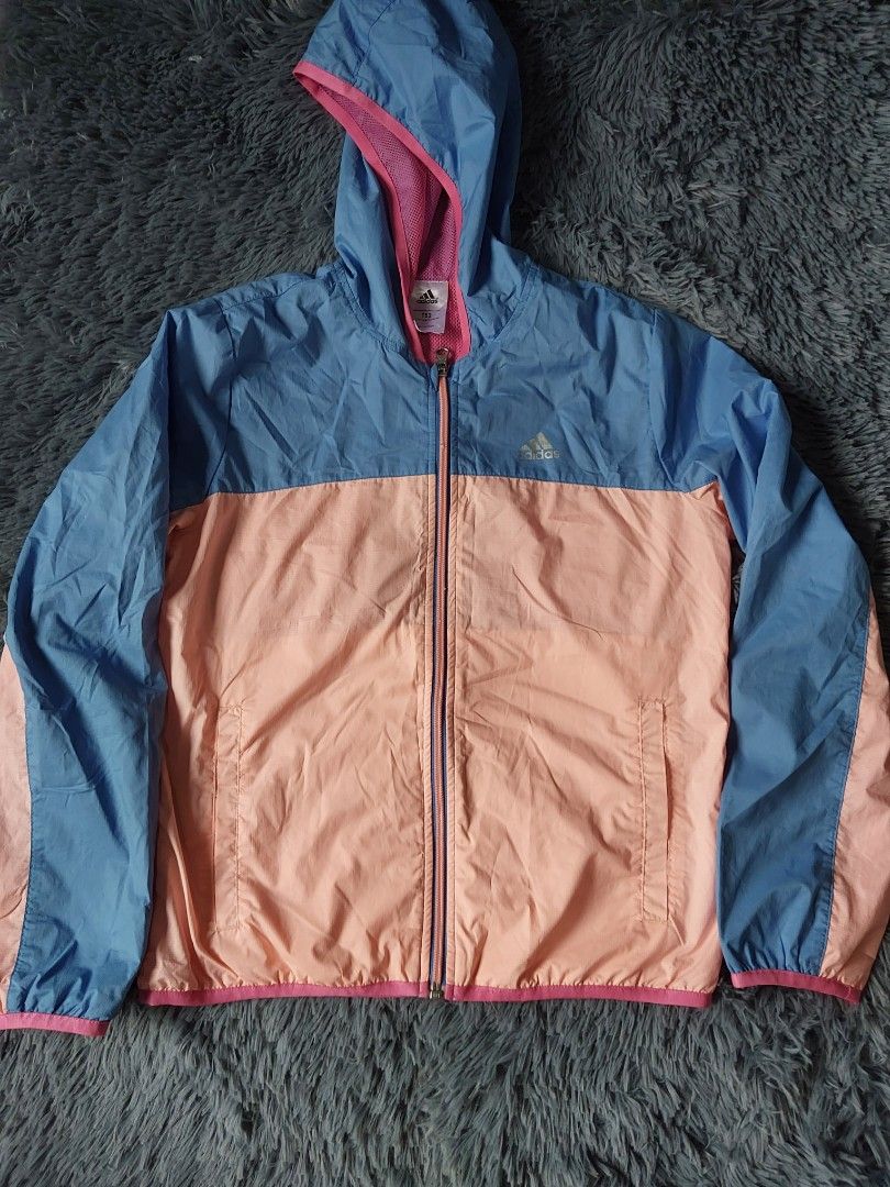 Adidas Windbreaker Jacket (Category: Coats, Jackets and Outerwear) located in Calasiao. Submitted by _annetastic_ (Listing ID 1463682840, Image 1). Description: 🔥 AUTHENTIC ADIDAS WINDBREAKER | PRELOVED | STYLISH & COMFY 🔥 🧥 Adidas windbreaker ✨ Simple, sporty, at classic na design 💨 Magaan at perfect pang-araw-araw 👟 Madaling i-match sa casual outfits 📦 Preloved pero maayos at well-kept 📏 Fits Small 💰 Sulit at abot-kayang price!.