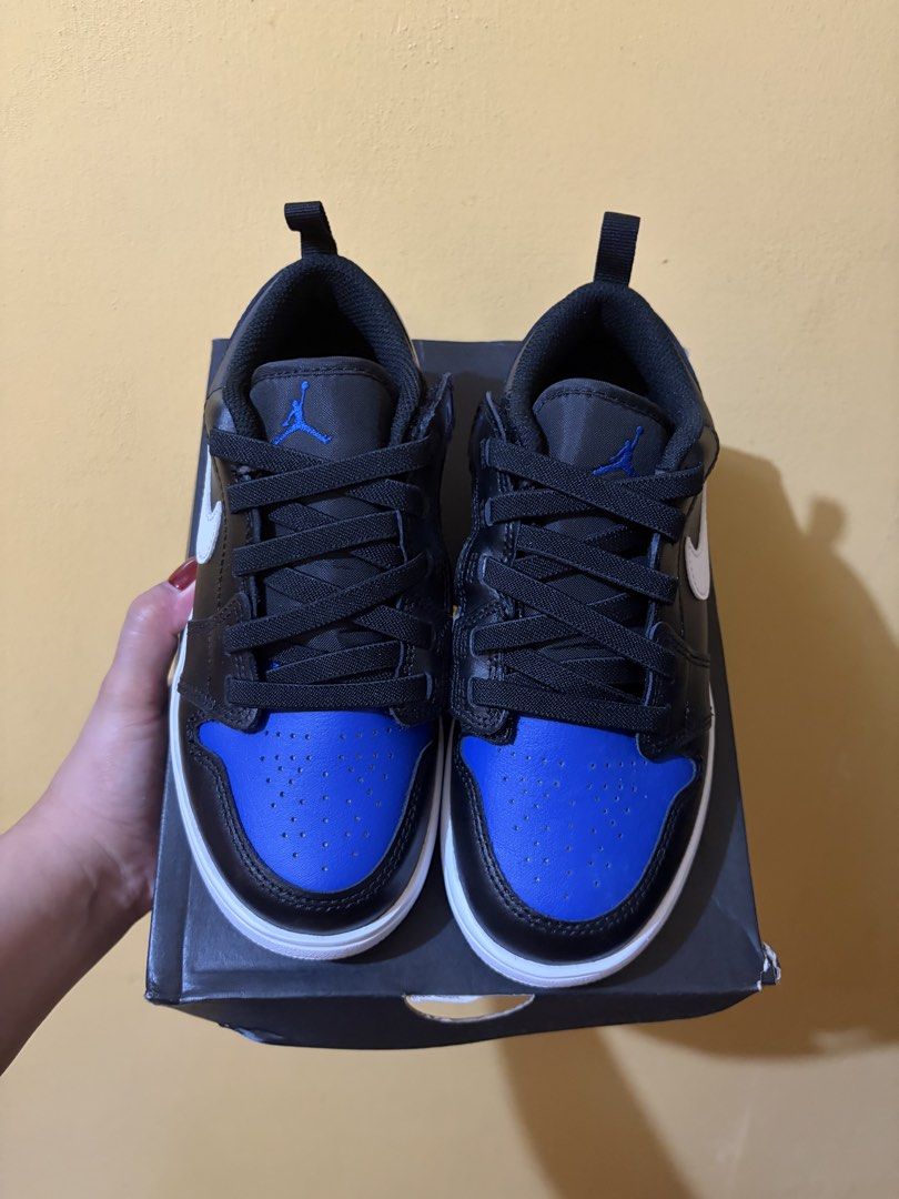 Air Jordan 1 Low Alt (PS) (Category: Babies & Kids Fashion) located in Valenzuela. Submitted by kyrhq (Listing ID 1463621534, Image 1). Description: Air Jordan 1 Low *Velcro Closure Color: Blue, Black Size: US 1.5Y.