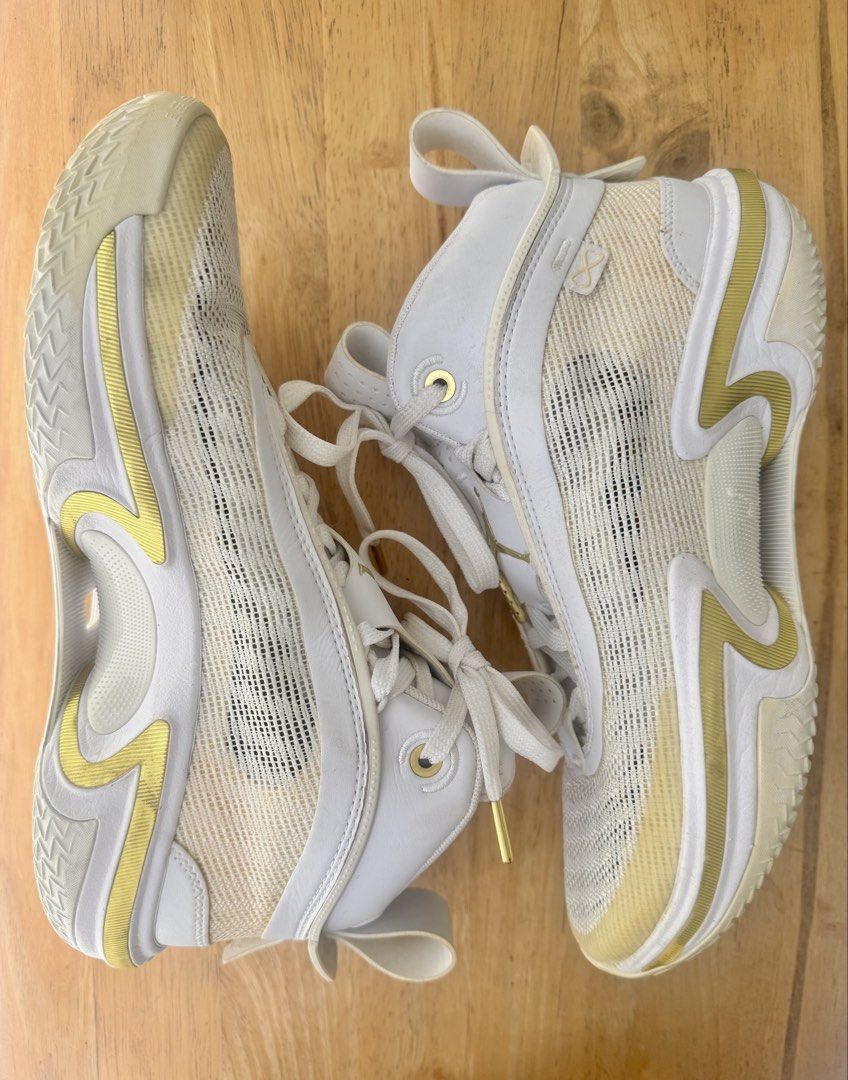 PRICE DROP Air Jordan 36 “Glory” (Category: Sneakers) located in Quezon City. Submitted by leone.trading (Listing ID 1463595755, Image 3). Description: Air Jordan 36 XXXVI “Glory” Size: US 7.5 M / US 9 W No box RFS: Downsizing my collection Additional details: Slight discoloration (typical to white colorways shoes), no heel drags, no sole separation, pwedeng-pwede pa ipanglaro.