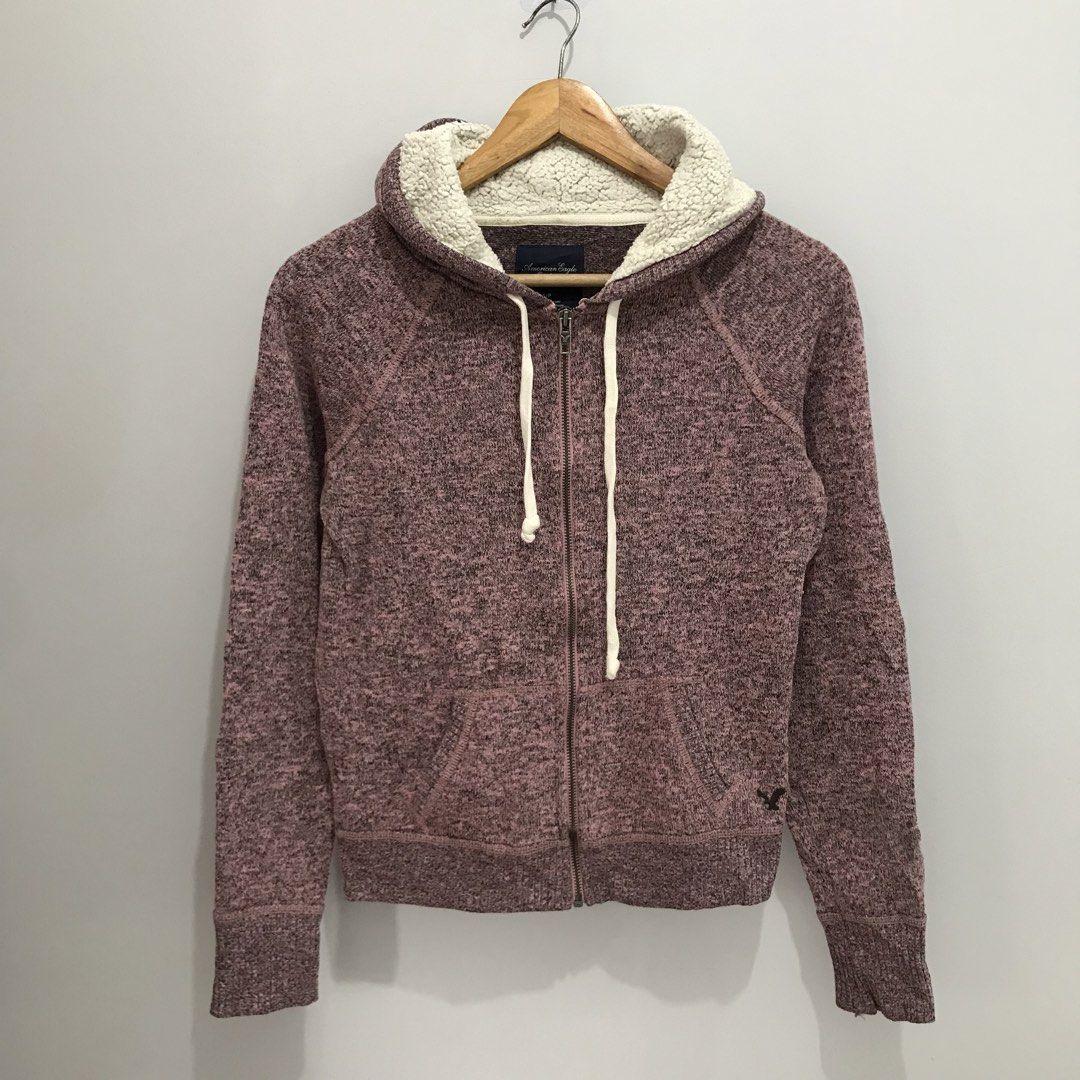 AMERICAN EAGLE OUTLITTERS Fleece Jacket (Category: Coats, Jackets and Outerwear) located in Cavite. Submitted by tanya.valentin (Listing ID 1463650333, Image 2). Description: .