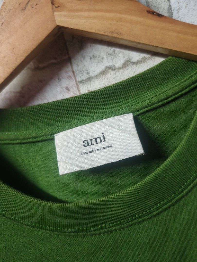Ami paris (Category: Luxury Apparel) located in Santa Cruz. Submitted by ukayhuntworldwide (Listing ID 1463682541, Image 2). Description: .