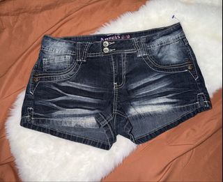 (Category: ) located in . Submitted by maureenn10 (Listing ID 1463574522, Image 1). Description: .