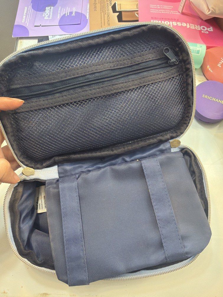 Anko make up kit (Category: Makeup) located in Quezon City. Submitted by destashingmycloset (Listing ID 1463580201, Image 2). Description: .