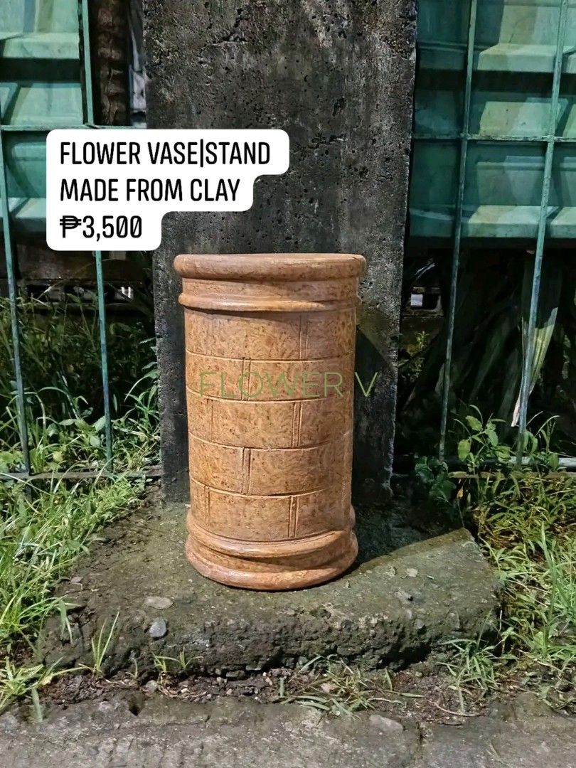 Antique sandstone Jar (Category: Vases & Decorative Bowls) located in Paranaque City. Submitted by elijahromera (Listing ID 1463719185, Image 1). Description: Message for interested📩.
