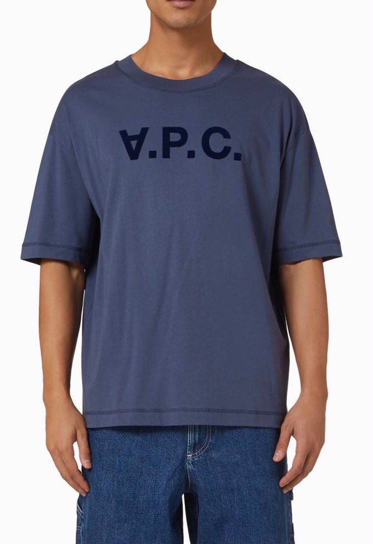 A.P.C 2026 RELEASE TEE (Category: Tshirts & Polo Shirts ) located in Munoz. Submitted by dong4tti (Listing ID 1463586614, Image 1). Description: SIZE LARGE ONLY AVAIL APC TEE AUTHENTIC DXB RELEASE 2ND WEEK ETA IN PH SHIPPED TO YOUR DOORSTEP.