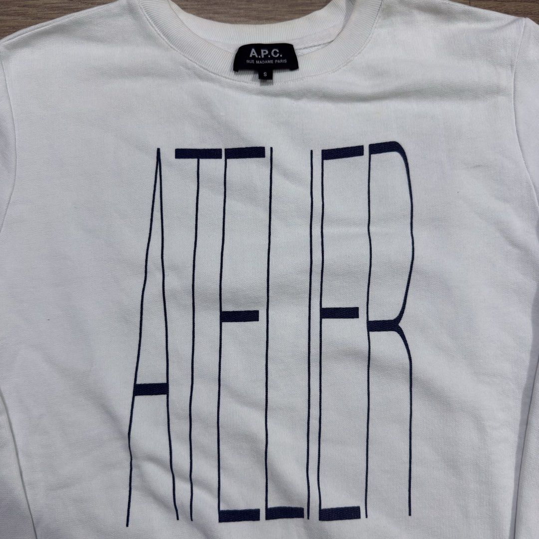 A.P.C Atelier crewneck jacket (Category: Luxury Apparel) located in Imus. Submitted by casterhitz (Listing ID 1463561184, Image 2). Description: Small 20x27 No issue Excellent condition .