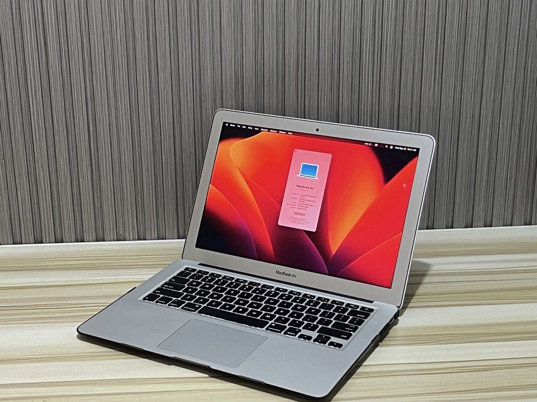 Apple MacBook Air Laptop (Category: Laptops & Notebooks) located in Manila. Submitted by jonathan_aliamen (Listing ID 1463577062, Image 3). Description: MacBook Air 2017 - Silver MacBook Air - Ideal for everyday tasks - Highly portable - Ready for a new owner - Feel free to ask questions!.