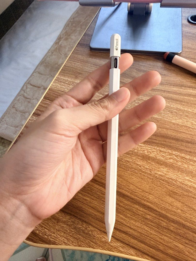 Apple Pencil (Category: Other Accessories) located in Manila. Submitted by sonnyyana (Listing ID 1463618757, Image 2). Description: Compatible for Ipad 10th Gen.