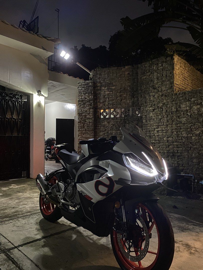 Aprilia RS 457 Motorcycle (Category: Motorbikes for Sale) located in Pasig City. Submitted by cocoyreyes40-54722 (Listing ID 1463602880, Image 2). Description: 2024 Aprilia RS 457 - Odometer: Low 6,400+ km - Engine: 457cc twin-cylinder - Tech: 3 Riding Modes (Sport, Rain, Eco) + 3 levels of Traction Control - Location: Wack Wack Village, Mandaluyong Inclusions: - Yoshimura Exhaust - Evotech Radiator Guard - R&G Racing Tail Tidy & Tank Pad - Pre-i