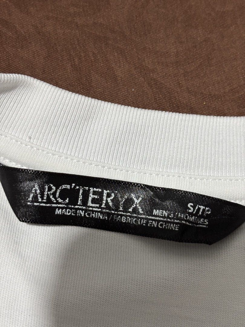 Arcteryx x jil sander shirt (Category: Tshirts & Polo Shirts ) located in Davao. Submitted by hippiehappy420 (Listing ID 1463585608, Image 2). Description: Arc x jil sander shirt Small to med Very good condition Washed and sanitized ship nationwide Negotiable price Visit my listings for more affordable clothings! Shirt Pants Shorts Caps Bags Jogger Blouse Jeans Hoodies Accessories Etc..