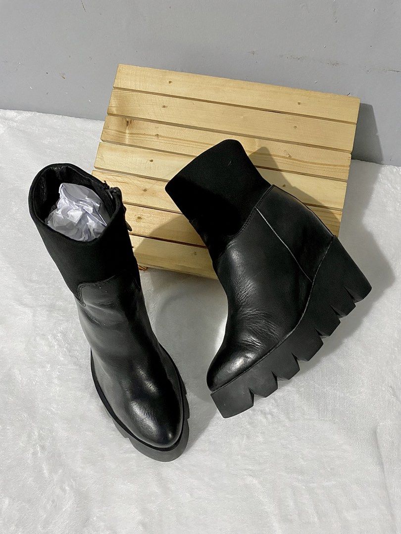 ASH wedge boots (Category: Boots) located in Bulacan. Submitted by parapapa (Listing ID 1463642758, Image 1). Description: 37 on tag / 23cm (best fit for 36) 9/10 condition .